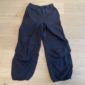 Aritzia ~ TNA Nylon Pant